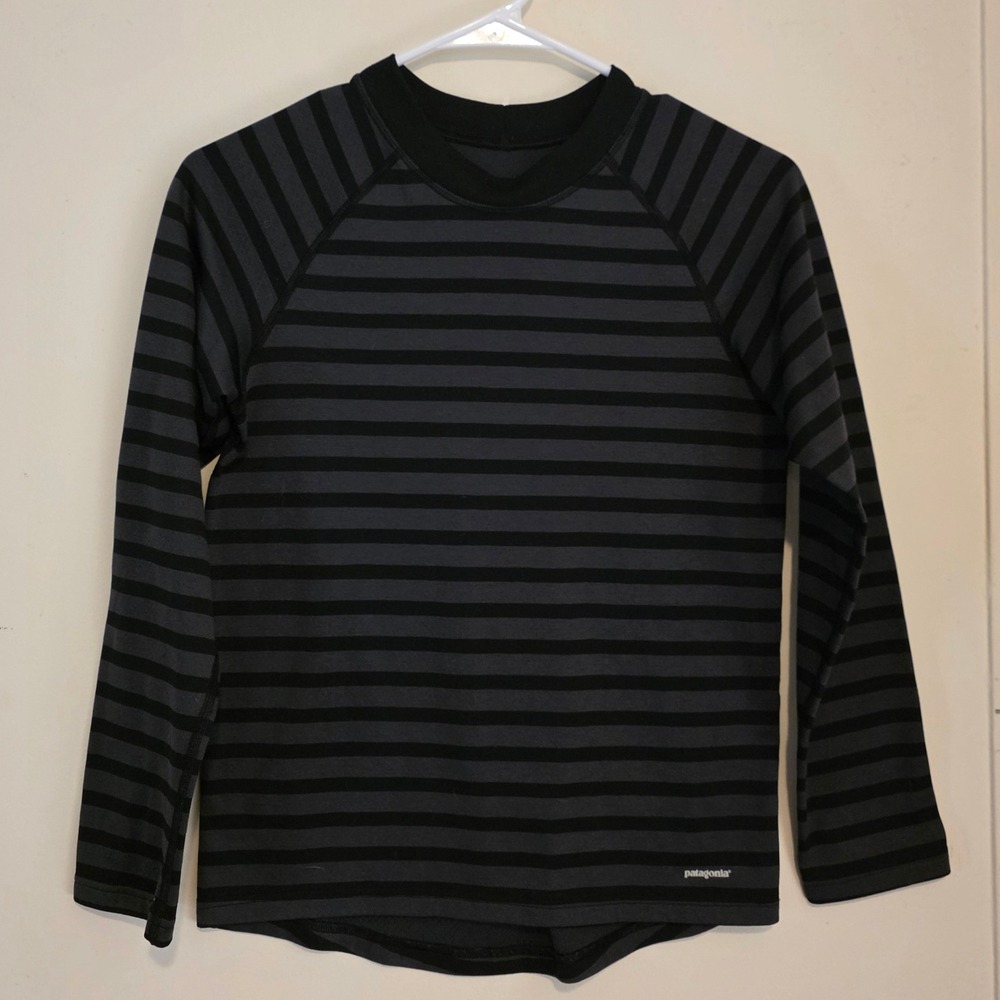 Patagonia Boys Base Layer Top Size Large Black Grey Striped Capilene 3 Midweight